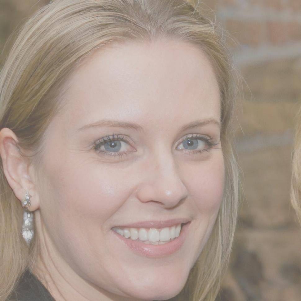 Valentina Otegui, Especialista en Desarrollo Profesional